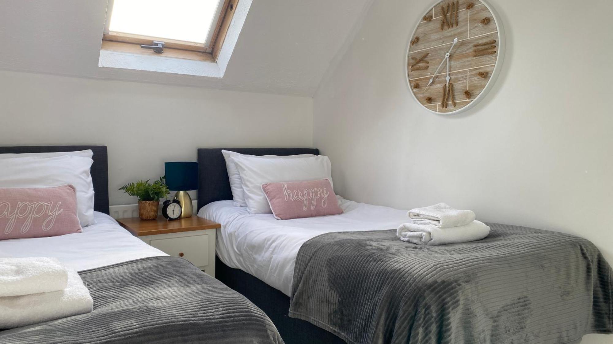 Chichester Retreat House With Free Parking المظهر الخارجي الصورة