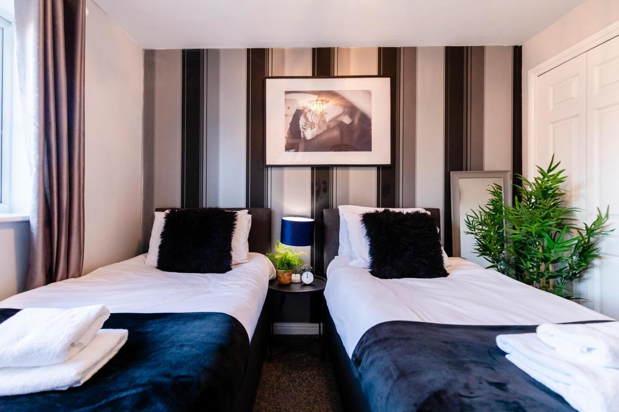 Chichester Retreat House With Free Parking المظهر الخارجي الصورة