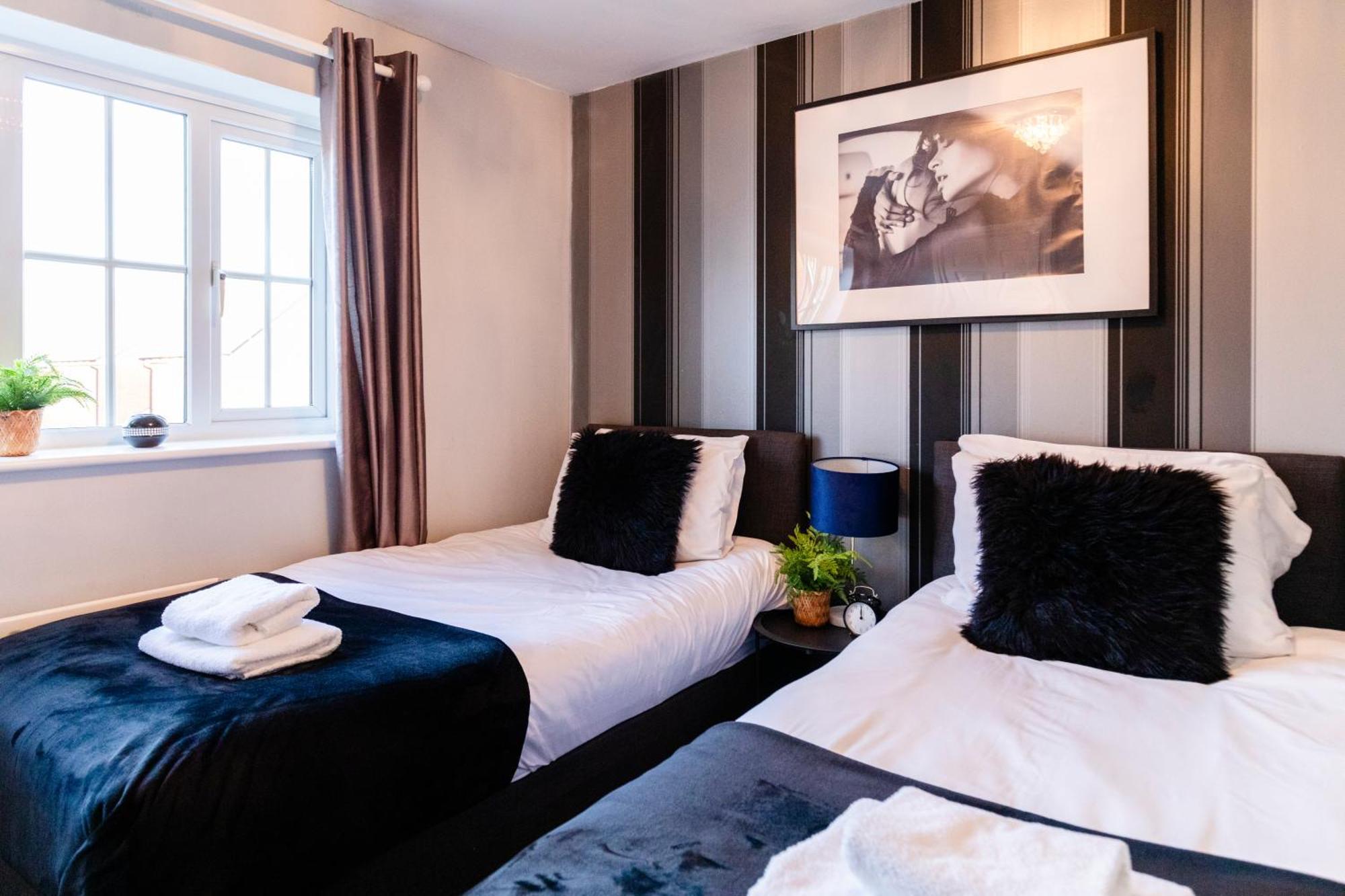 Chichester Retreat House With Free Parking المظهر الخارجي الصورة