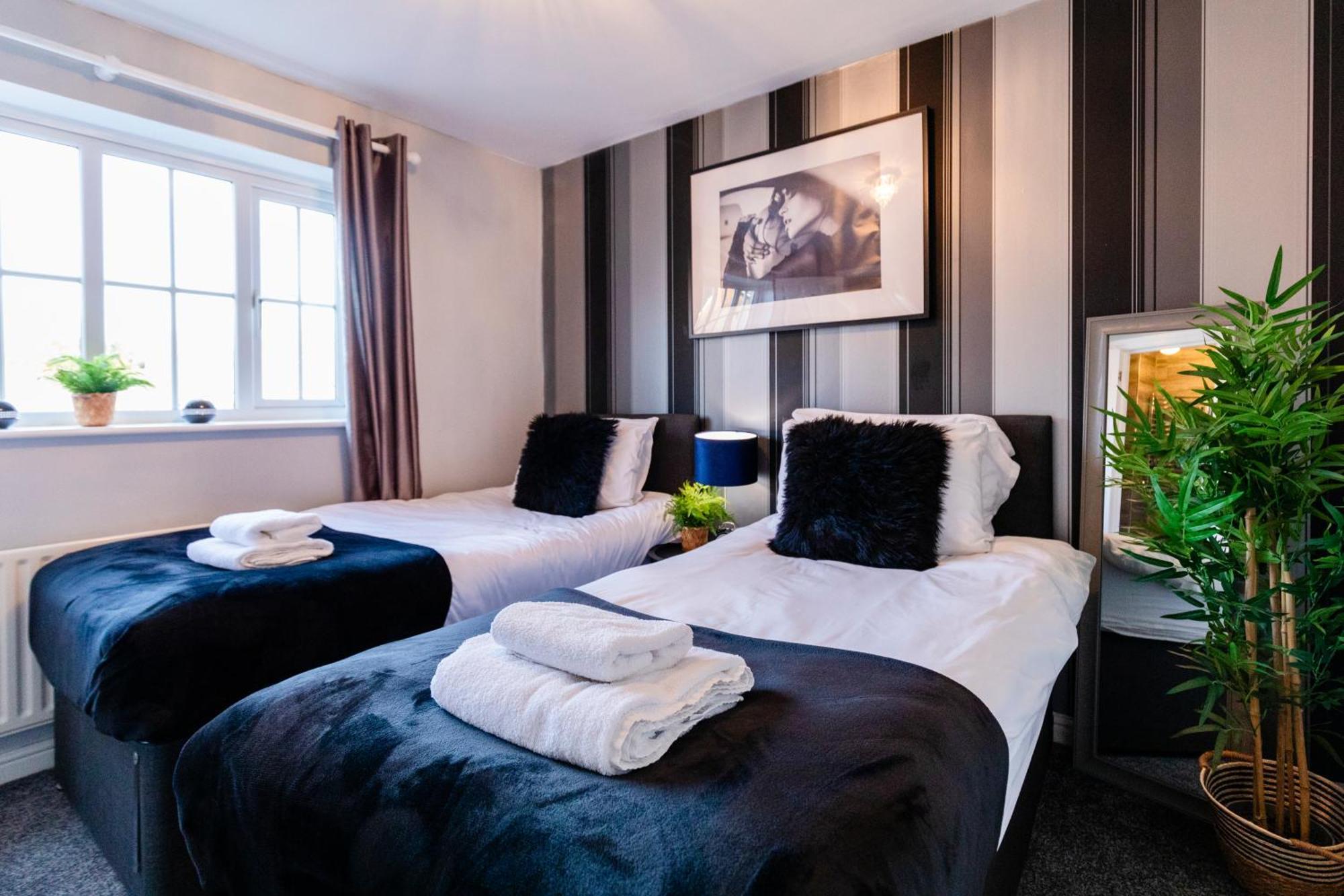 Chichester Retreat House With Free Parking المظهر الخارجي الصورة