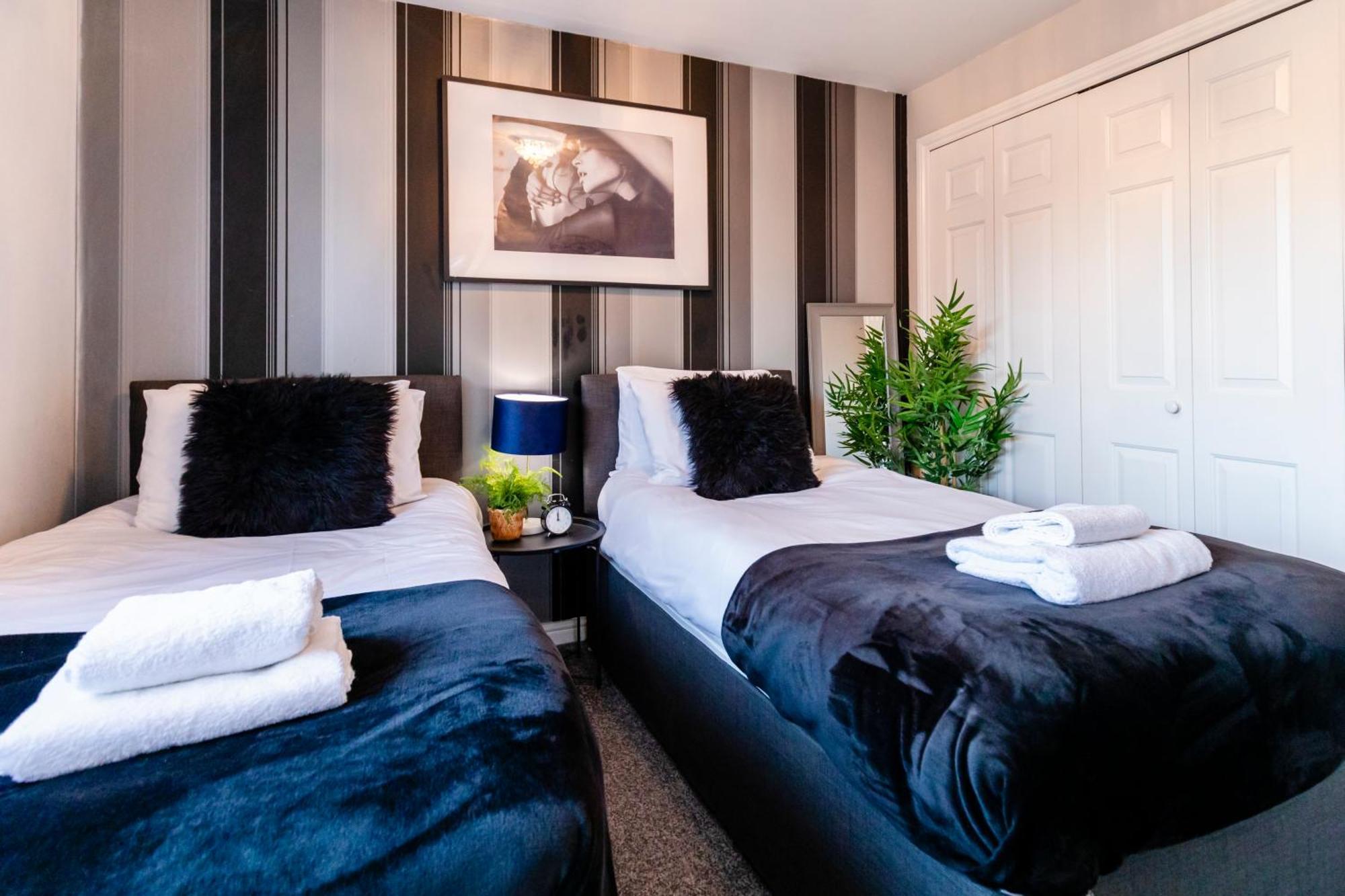 Chichester Retreat House With Free Parking المظهر الخارجي الصورة